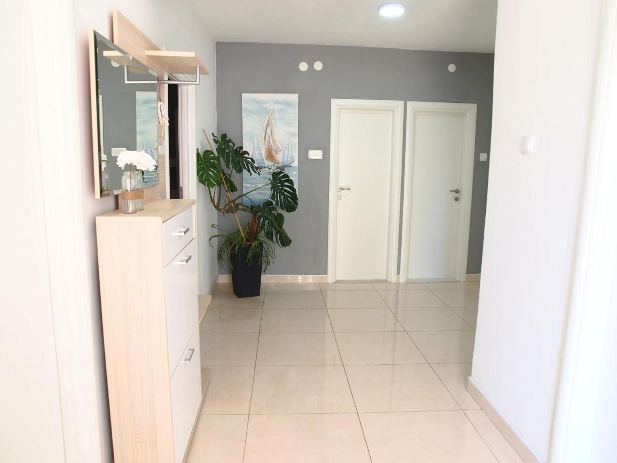 Apartmani Igor Makarska Ngoại thất bức ảnh