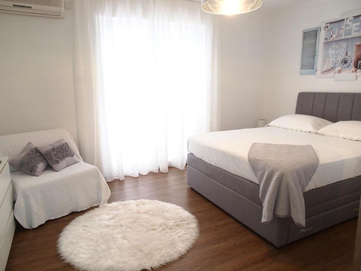 Apartmani Igor Makarska Ngoại thất bức ảnh